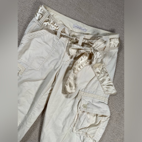 Women’s Abercrombie & Fitch Vintage Y2K cream cargo capri pants Size 2 - Picture 4 of 10